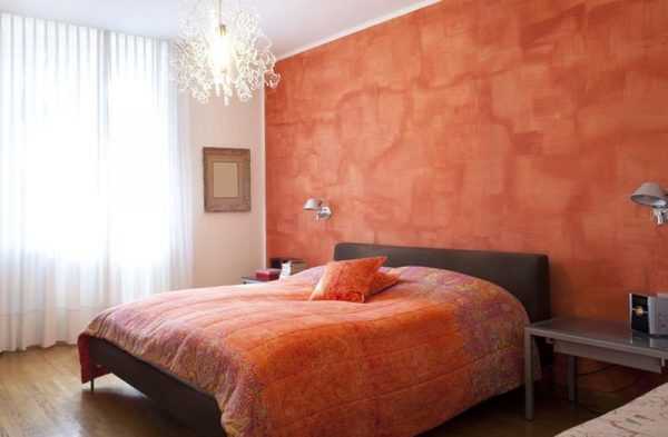 Спальня выполненная в оранжевом цвете